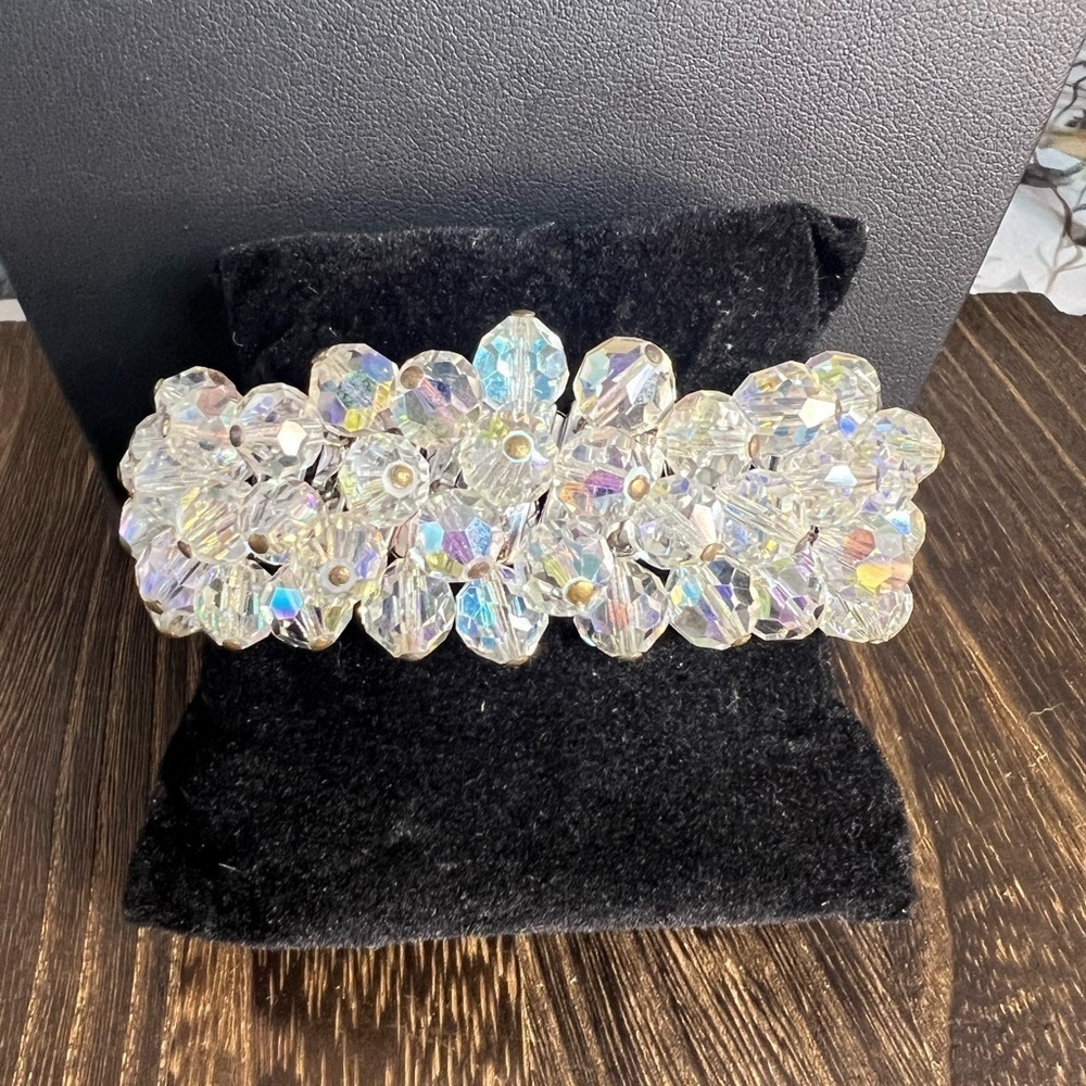 Vintage Japan Aurora Borealis Faceted Beaded Expandable Bracelet B24